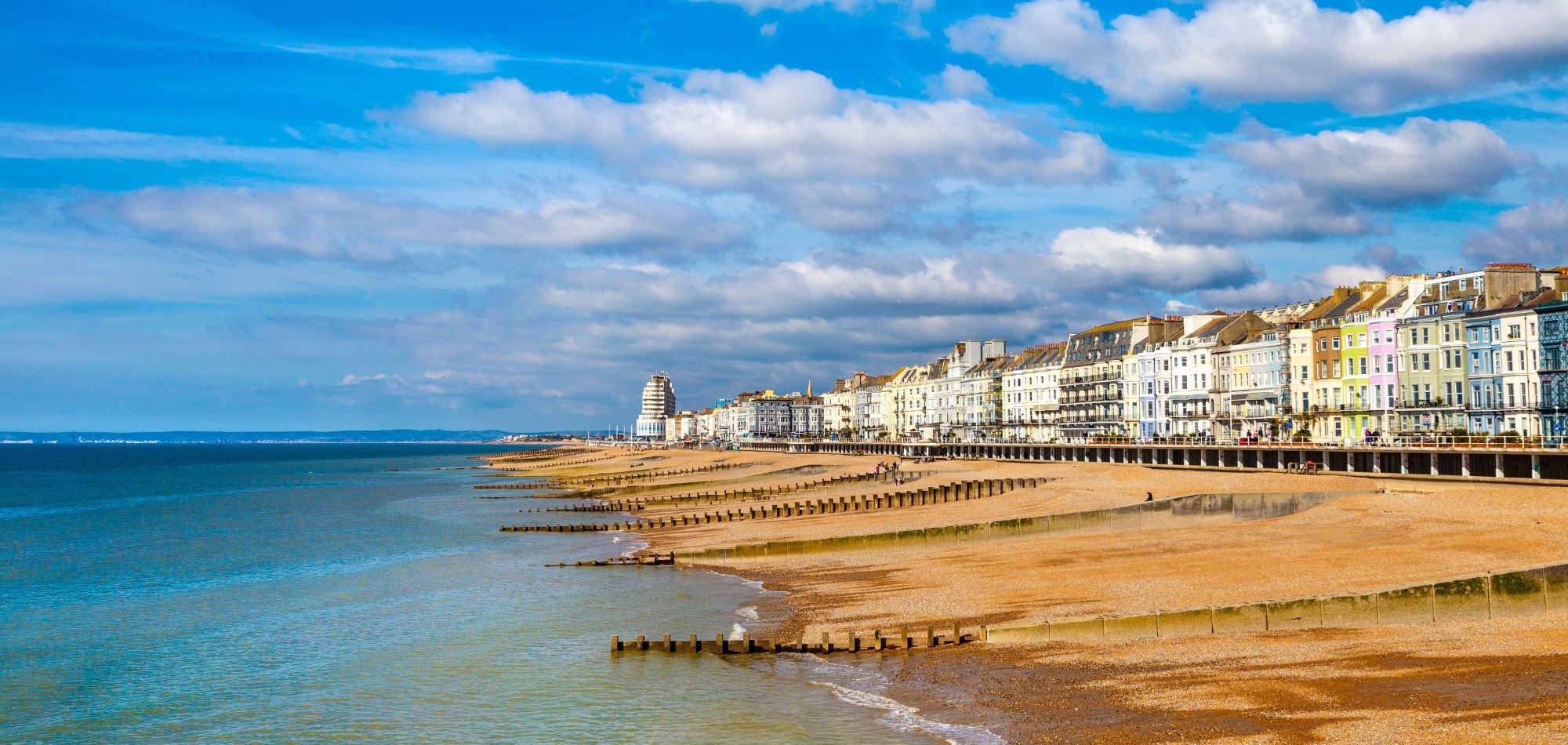 A SEASIDE HOLIDAY HOUSE MADE FOR GATHERING