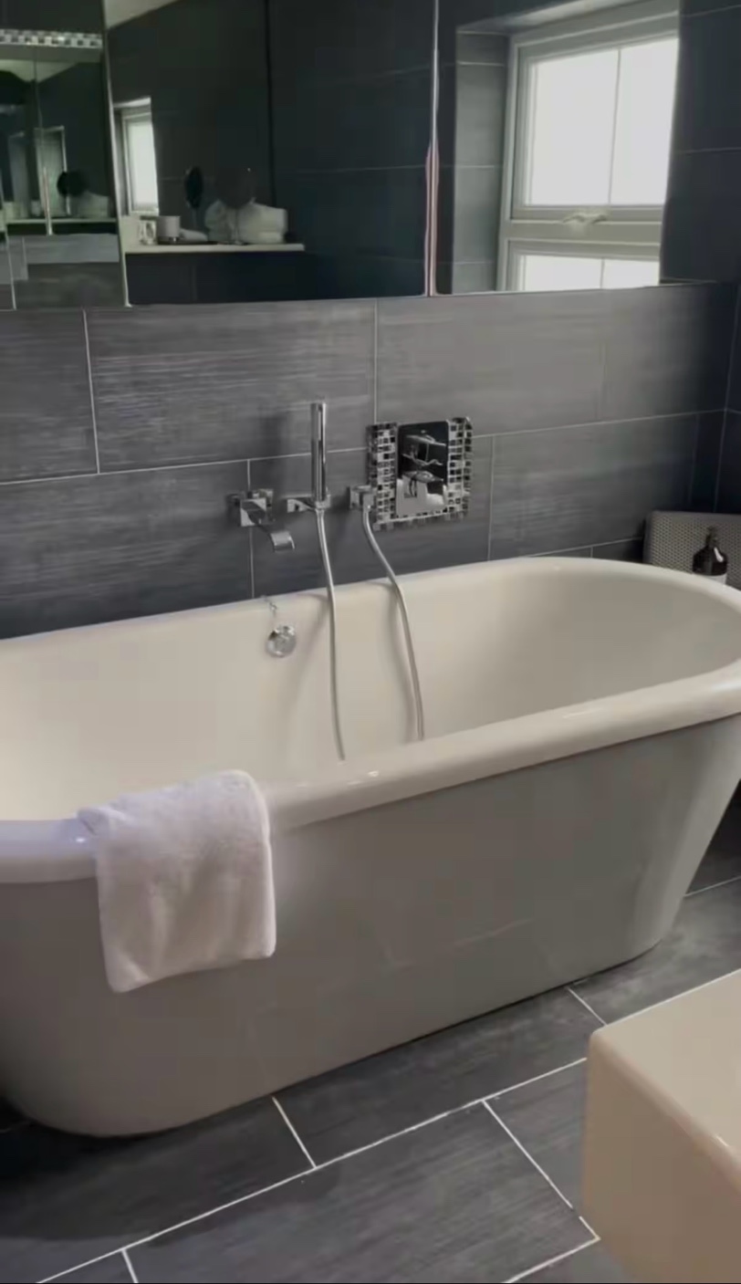 Hastings House luxury freestanding bath