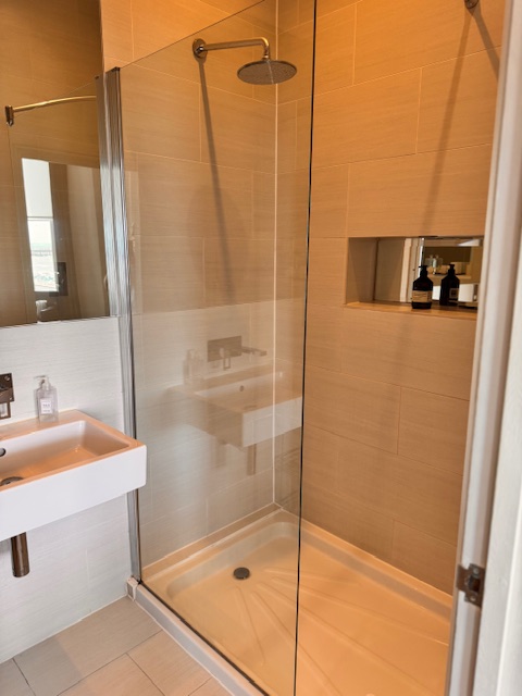 Hastings House ensuite shower with rain head
